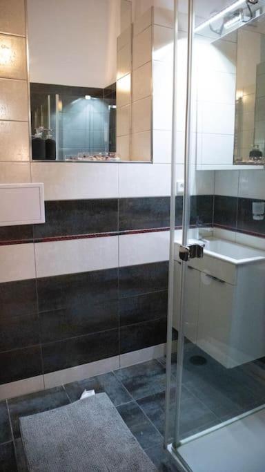 Modern Apartment In The Center Of Πράγα Εξωτερικό φωτογραφία
