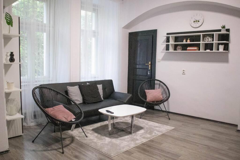 Modern Apartment In The Center Of Πράγα Εξωτερικό φωτογραφία