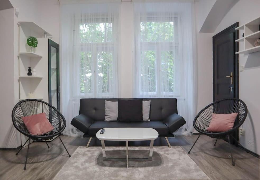 Modern Apartment In The Center Of Πράγα Εξωτερικό φωτογραφία